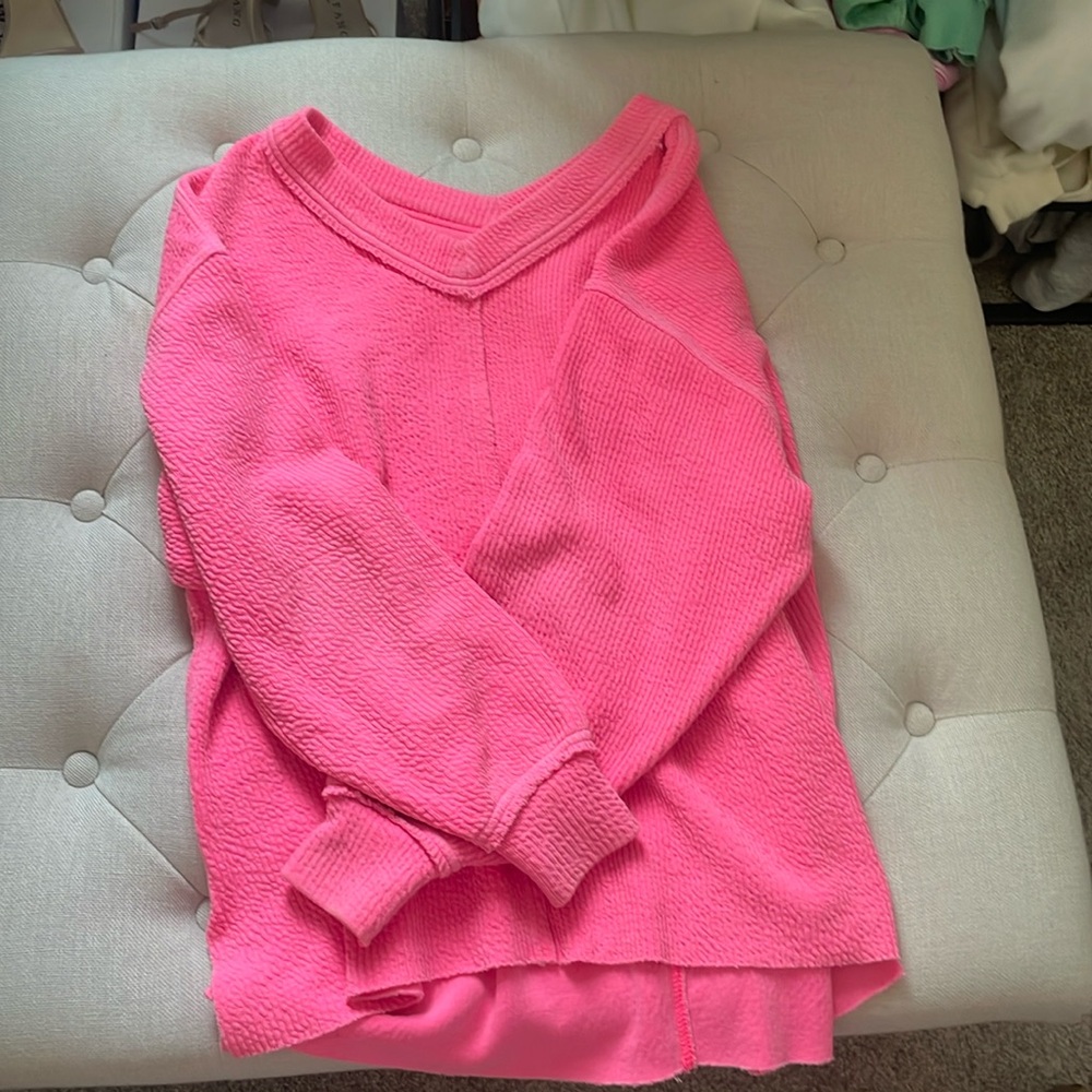 Aerie hot pink pull over sweatshirt size small